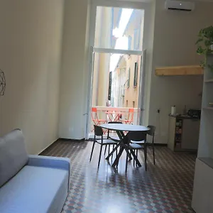 Appartamento Renovated With Balcony In San Lorenzo - With Elevator, Genova